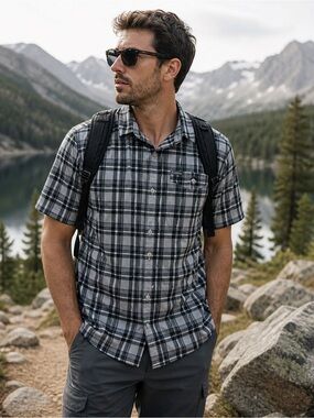 Columbia Plaid Short Sleeve Button Shirt XL Gray Black Outdoor Hiking Gorpcore